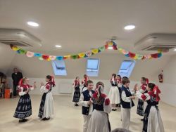 Vystúpenie detského folklórneho súboru kolíska v css-ave - IMG-20250227-WA0005_zmensena_zmensena (1)