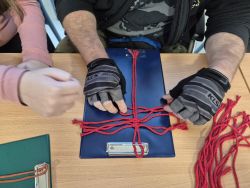 Práca s makrame - 20251028_090839_zmensena (1)